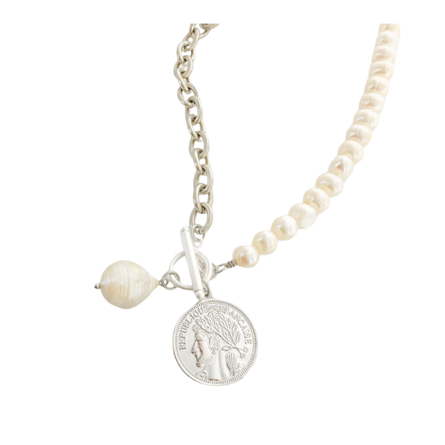Freshwater Pearl Necklace with Baroque Pearl and Medallion